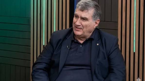 Federico González durante una entrevista
